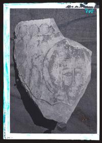 Malereien: al-Dschausaq al-Chaqani, Bildsäule