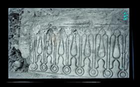 Grabung im al-Dschausaq al-Chaqani, langer nördlicher Vorsaal (Ornament Nr. 89)