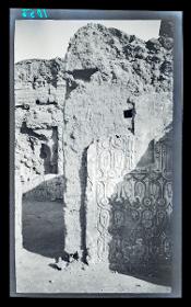 Grabung im al-Dschausaq al-Chaqani, Vorraum des Rundsaals (Ornament Nr. 132)