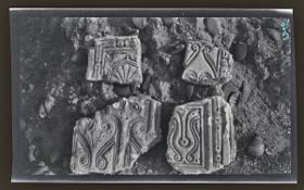 al-Dschausaq al-Chaqani, Stuck, Kammern, Südosten der Grube (Ornament Nr. 86)