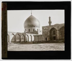 Die moderne Stadt, Goldkuppel, vom Hof der Moschee des Mahdi