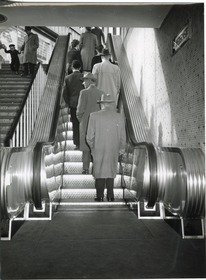Rheinstahl Eggers-Kehrhahn GmbH, Rolltreppe  im U-Bahnhof Niedernstraße