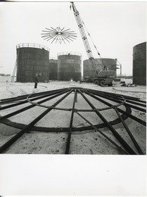 Rheinstahl Eggers-Kehrhahn GmbH, Stahlkonstruktion als Dach für Stahltanks