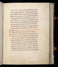 Evangelistar Heinrichs IV. (?), Textseite mit roter Textmarke I