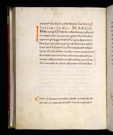 Evangelistar Heinrichs IV. (?), Textseite mit roter Textmarke I und kleiner roter Initiale E