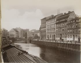 Berlin, Friedrichsgracht von der Grünstraßenbrücke gesehen