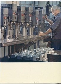 "Elektror" Karl W. Müller, Produktion von Bauteilen, vermutlich Werk Kirrlach