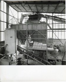 "Elektror" Karl W. Müller, Produktion in der Gießerei in Mühlacker