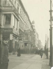 Wohn- und Geschäftshaus von Franz und Frieda Lipperheide, Potsdamer Straße 38