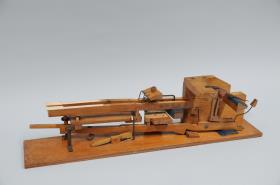 Mechanikmodell eines Hammerflügels