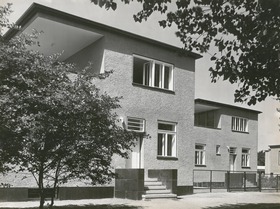 Breslau, Werkbundausstellung 1929 "Wohnung und Werkraum", Nr. 26-27, Zweifamilienhaus