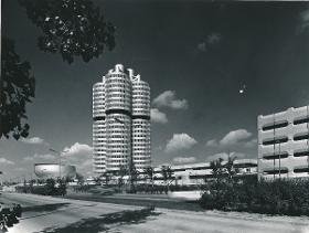 München, Hauptverwaltung der BMW AG, Ensemble