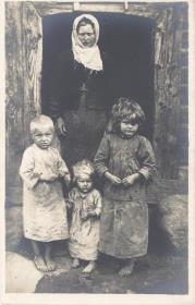 Mutter mit Kindern