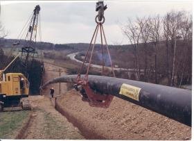 Mannesmann, Bau einer Öl-Pipeline am Rhein (der Rhein-Main-Rohrleitungstransportgesellschaft (RMR) ?