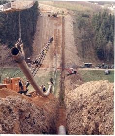 Mannesmann, Bau einer Öl-Pipeline am Rhein (der Rhein-Main-Rohrleitungstransportgesellschaft (RMR) ?