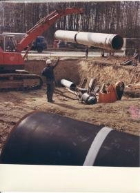 Mannesmann, Bau einer Öl-Pipeline am Rhein (der Rhein-Main-Rohrleitungstransportgesellschaft (RMR) ?