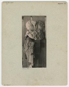 Magnesia am Mäander, Artemisaltar, Reliefplatte