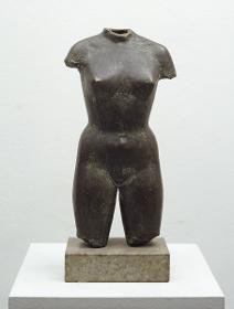 Mädchentorso