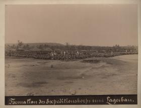 Formation des Expeditionskorps zum Lagerbau
