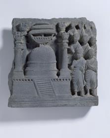 Erzählende Szene (Fragment): Verehrung eines Stupa durch Mönche