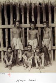 "Gefangene Dacoits." (OT)