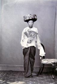 "Frau eines Schan Häuptlings. (Nahe der chinesischen Grenze)" (OT)