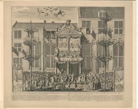 Afbeeldingh van de Illuminatien met zyn Ornamenten, opgericht door order vande ... Heere Regeerders van s'Gravenhage ... Vertoont ter zyde van het Stadthuys, op den 14 Iuny 1713. Ter occasie van de Vreede ... tot Vytrecht ... (folgt französischer Titel) H. Pola Delin: By Bernardus Mourik ... te Amsteldam ...