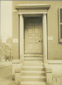 Baltimore, 423, Saint Paul's Street, Hauseingang
