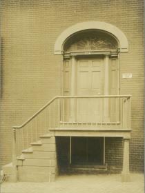 Baltimore, 326, Saint Paul's Street, Hauseingang