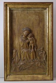 Sitzende Maria mit Kind