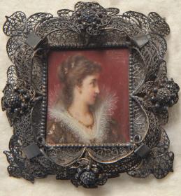Frauenbildnis. Miniatur aus der Sammlung Loewe