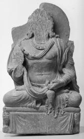Zukünftiger Buddha Maitreya auf Löwenthron mit Vorhangmotiv