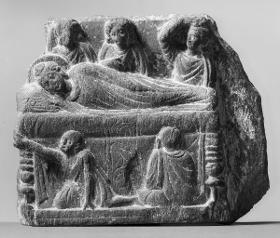 Erzählende Szene (Fragment): Dahinscheiden des Buddha (mahaparinirvana)