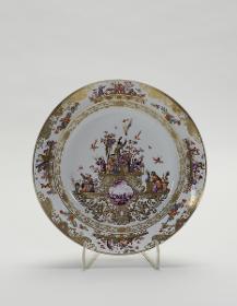 Schüssel mit teetrinkenden Chinesen und Hafenlandschaft (ursprünglich Untersatz einer verschollenen Deckelterrine mit Henne als Griff)