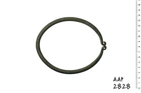 Halsband