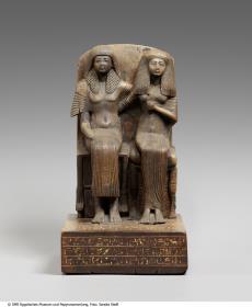Sitzfigur des Vorstehers der Handwerker, Amenemope, und seiner Frau Hathor
