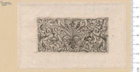 (2) Folge: Querfüllungen und Friese aus Ranken mit Blumen und Vögeln, Rollwerk und Fruchtbündeln u. a., z. T. bez: A L (z. T. zsgz.); 2 Blatt mit weiblichem Kopf, davon das eine mit Beischrift: Ivlia-Pratoner.