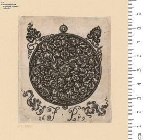 1 Blatt Schwarzornament: Anhänger mit Blumenwerk
