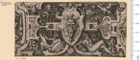 (11) 2 Blatt Querfüllungen mit Rollwerk und Figuren.