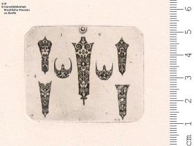 2 Blatt Schwarzornament mit kleinen Schmuckflächen
