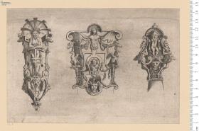 (1) Dolche, je ein Knauf, Scheidenmundstück und Scheidenspitze in groteskem Rollwerk