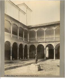 Madrid, Alcalá de Henares, Erzbischöflicher Palast, Ansicht des Hofes