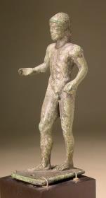 Frühklassische Statuette eines Jünglings