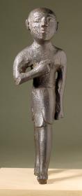 "Männliche Statuette, schreitend mit Schurz; R. Hand vor der Brust; L. herabhängend", wie Misc. 8423 "ägyptisierende Statuette aus Cypern"