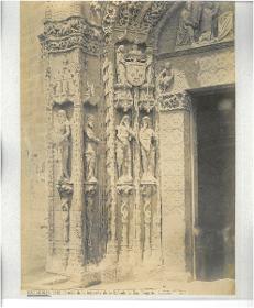 Valladolid, ehemalige Schule San Gregorio, heute Nationales Skulpturenmuseum, Fassade, mitlerer Bogen, linke Seite