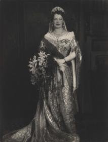 Großfürstin Kira Kirillowna Romanowa anlässlich ihrer Hochzeit am 4. Mai 1938 im Kasteel Huis Doorn