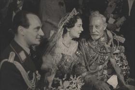 Hochzeit des Prinzen Louis Ferdinand von Preußen mit Kira Kirillowna Romanowa am 4. Mai 1938, Kaiser Wilhelm II. im Gespräch mit der Braut