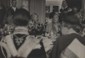 Hochzeit des Prinzen Louis Ferdinand von Preußen mit Kira Kirillowna Romanowa am 4. Mai 1938, Hochzeitsdiner
(in der Mitte Kronprinzessin Juliane der Niederlande)