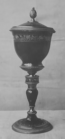 Pokal aus überfangenem Rubinglas und vergoldetem Silber