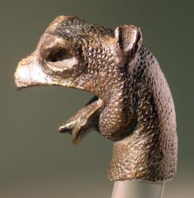 Greifenkopf (Fragment einer Greifenprotome)